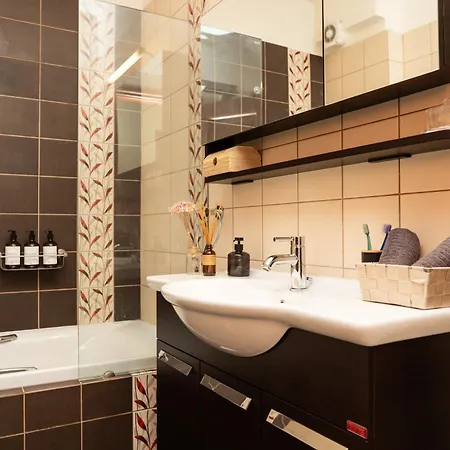 Chloe Sea View Apartmán