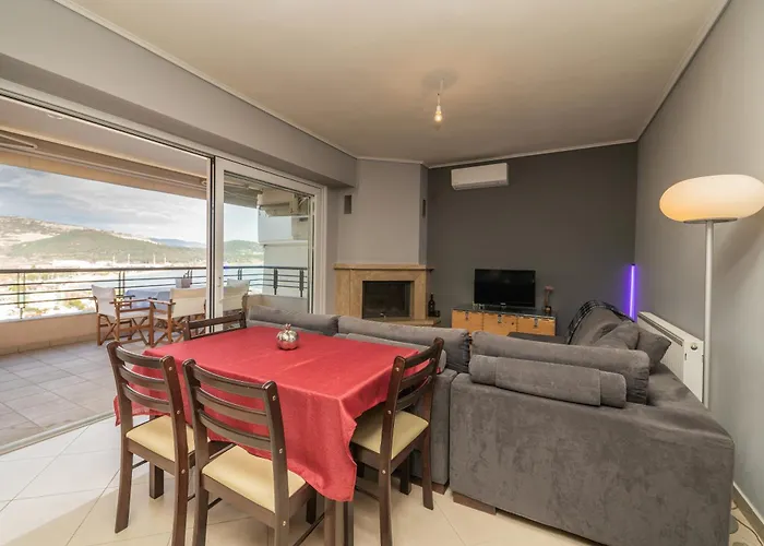 Chloe Sea View Apartment *