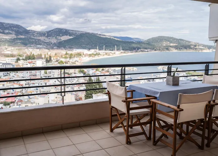 Chloe Sea View *